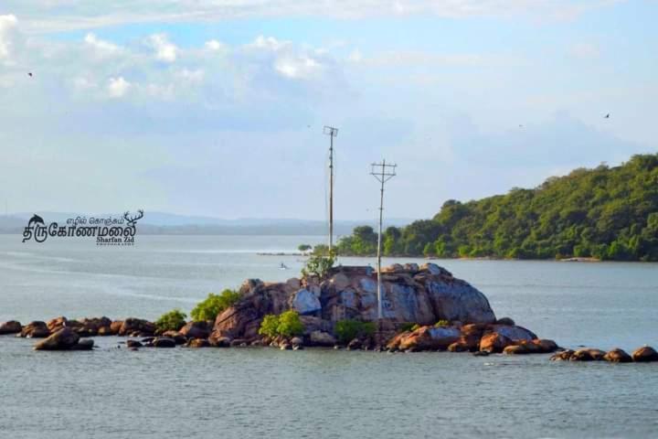 Uppuveli Beach House Trincomalee Esterno foto