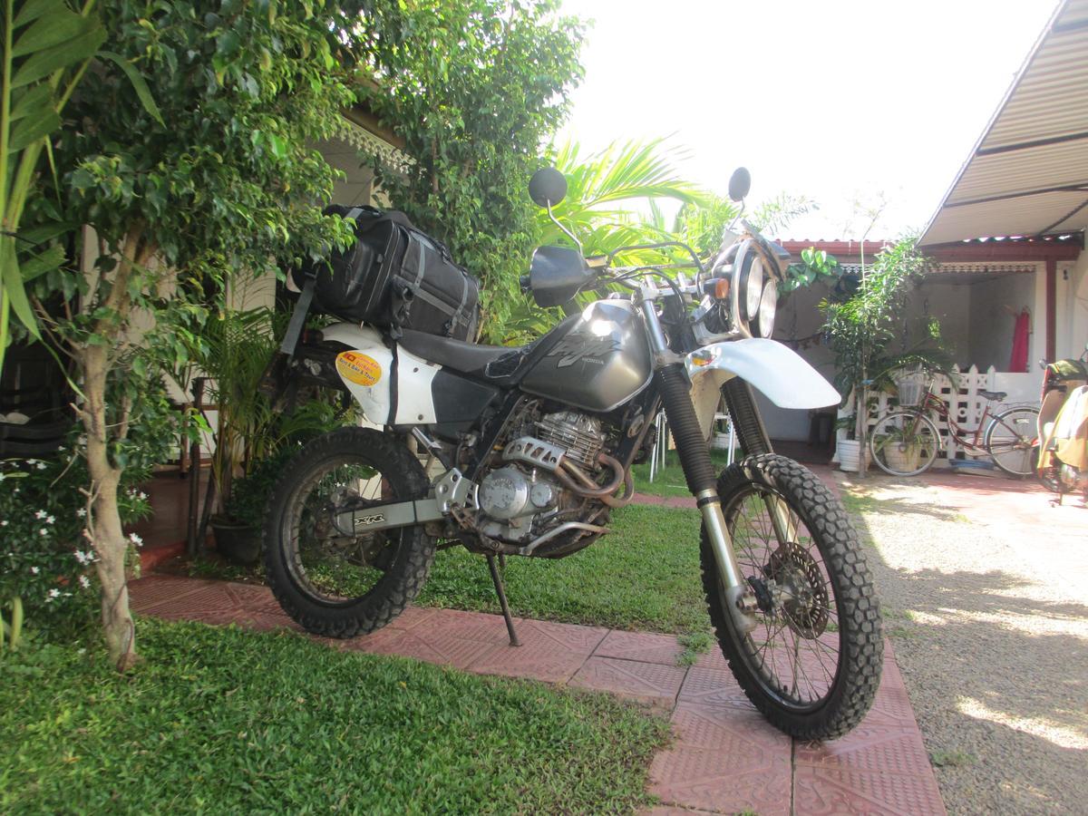Uppuveli Beach House Trincomalee Esterno foto
