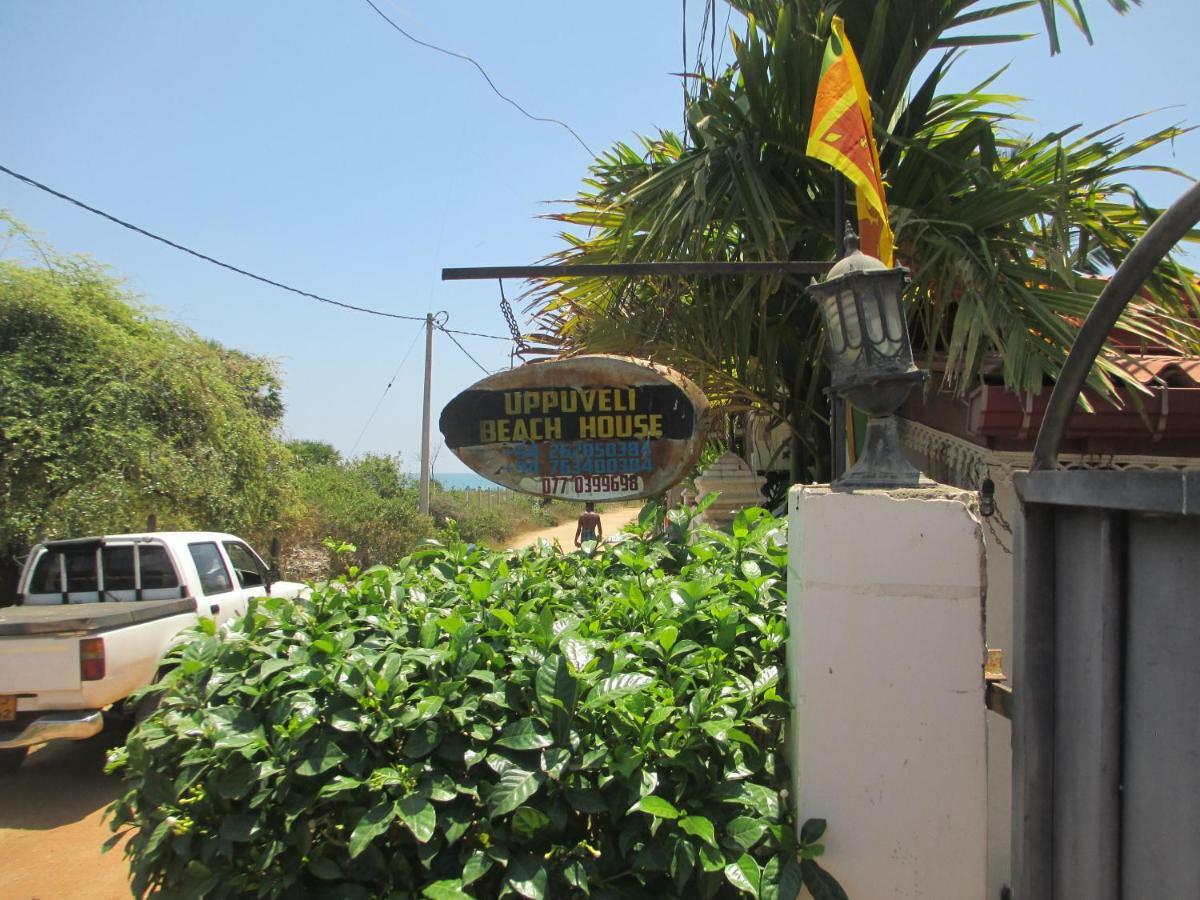 Uppuveli Beach House Trincomalee Esterno foto